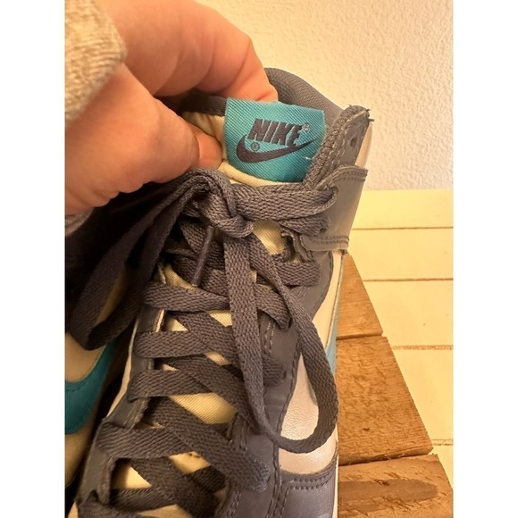 Nike Dunks, light bone, diffused blue youth size 5 1/2 Authentic - Picture 8 of 10